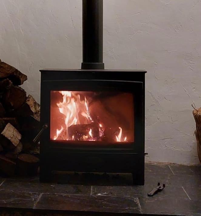 Bryntirion Farmhouse Rooms Llanfair Caereinion Exterior foto